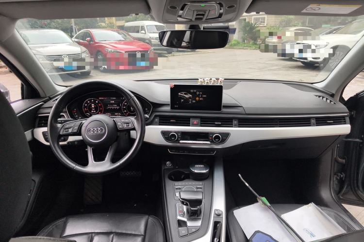 Used Audi A4L 2018 30th Anniversary Edition 40 TFSI Fashion Model Center Console