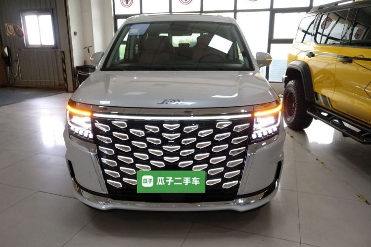 Used JAC Refine RF8 PHEV 2024 Zhiling Edition 1.5T 150KM Prestige Model – Lithium Iron Phosphate Front