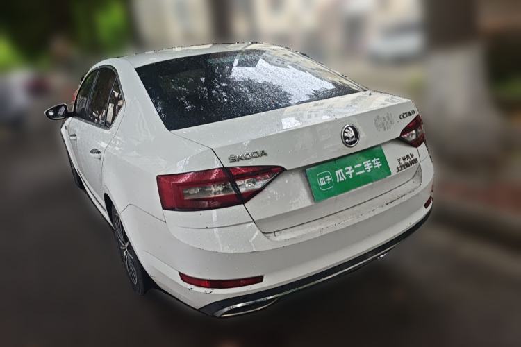 Used Skoda Octavia 2018 1.6L Automatic Luxury Edition Rear Left 45 Deg