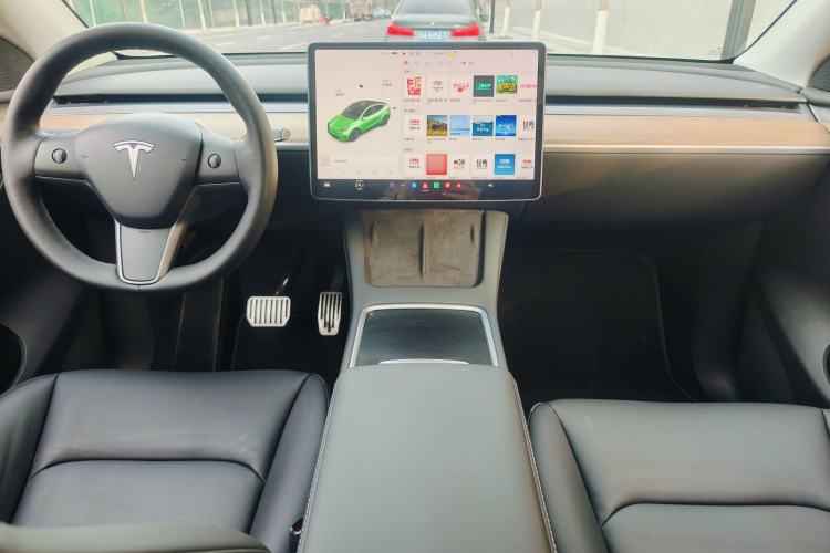 Used Tesla Model Y 2021 Standard Range Rear-Wheel Drive Version