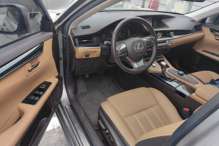 Used Lexus ES 2015 200 Elite Edition Driver Seat