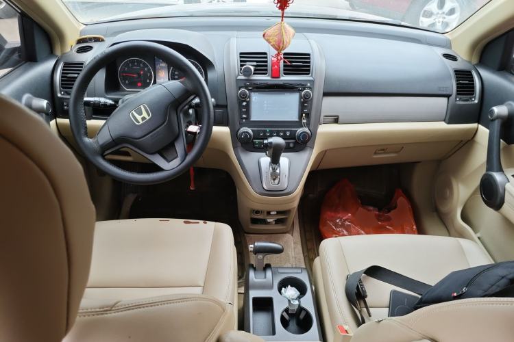 Used Honda CR-V 2010 2.0L automatic two-wheel drive urban version Center Console