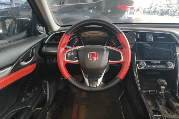 Used Honda Civic 2016 220TURBO CVT Luxury Edition
