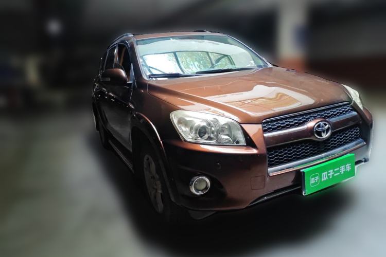 Used Toyota RAV4 2012 Luxurious Edition 2.0L Automatic All-Wheel Drive