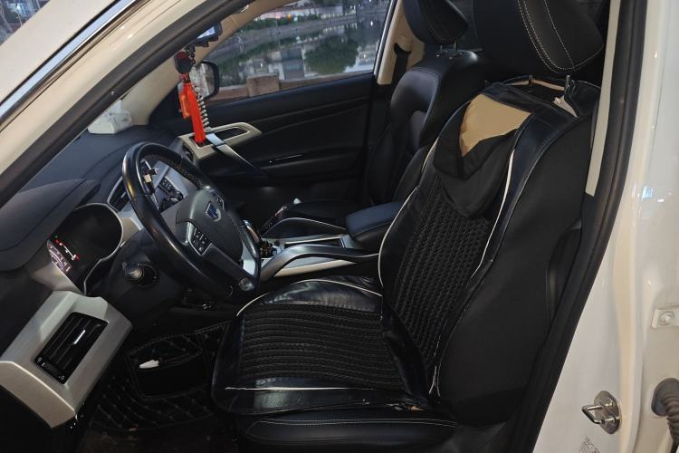 Used Geely Auto Emgrand X7 Sport 2020 1.8TD DCT Two-Wheel Drive Smart Connect 4G-Enabled Version
