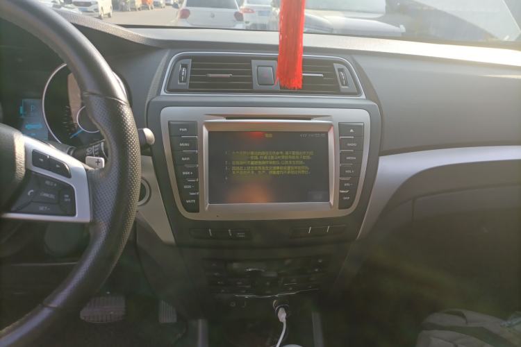 Used BAIC Senova X65 2015 2.0T Automatic Elite Model
