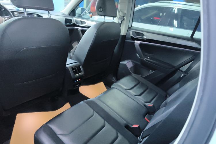 Used Volkswagen Tayron 2019 330TSI Two-Wheel Drive Luxury Model China VI Standard
