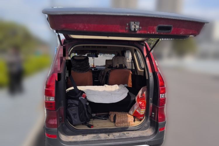 Used Dongfeng Fengon 360 2015 1.5L Manual Luxury 7-Seater China V Emission Standard Trunk