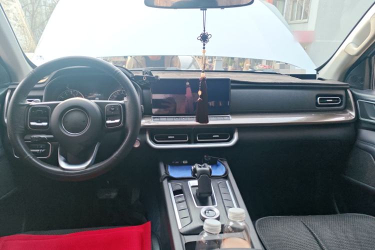 Used Great Wall Poer 2023 2.0T Commercial Version Automatic Gasoline 4x4 Elite Trim Standard Box GW4C20B Center Console