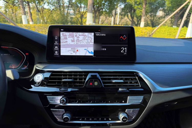 Used BMW 5 Series 2021 530Li Leading Model M Sport Package Audio And AC Panel