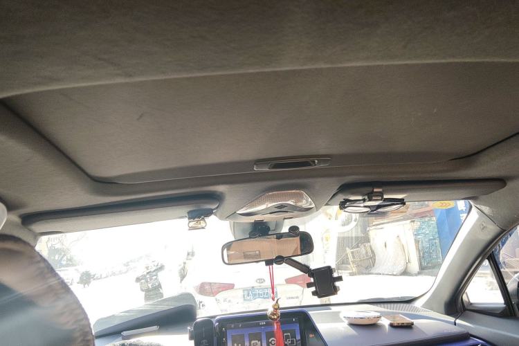 Used Toyota IZOA 2018 2.0L Yichi Version China VI Standard
