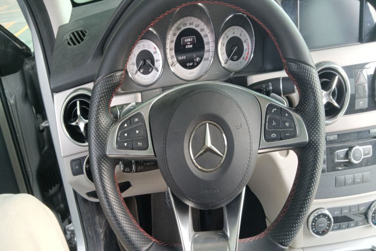 Used Mercedes-Benz GLK-Class 2013 GLK 300 4MATIC Dynamic Sunroof Model