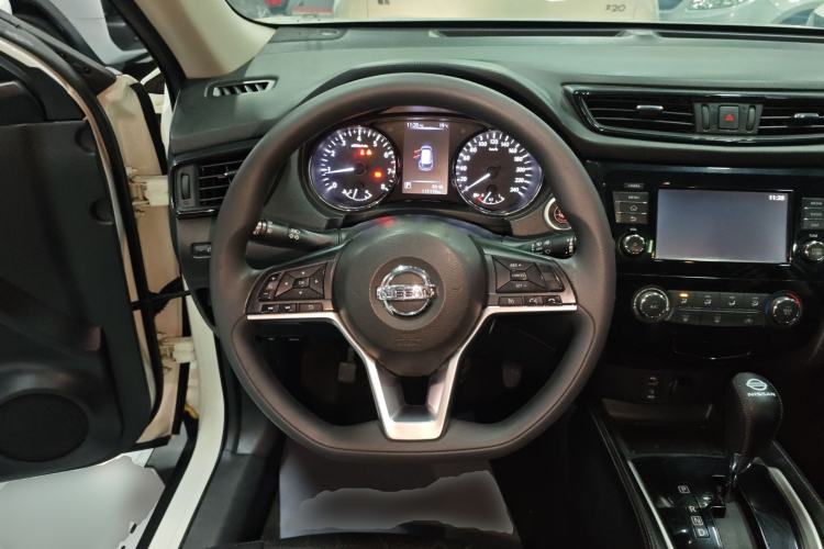 Used Nissan X-Trail 2017 2.0L CVT 7-Seater Comfort Edition 2WD Steering Wheel