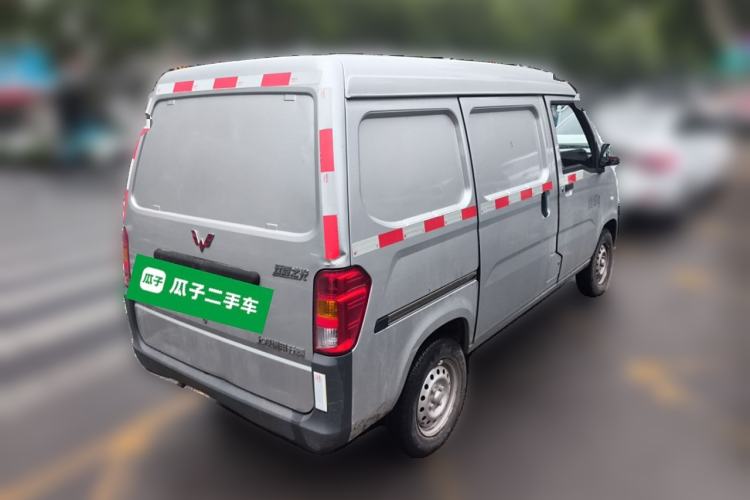 Used Wuling Zhiguang 2020 1.2L Van Utility Model China VI Emission Standard 2 Seats LSI Rear Right 45 Deg