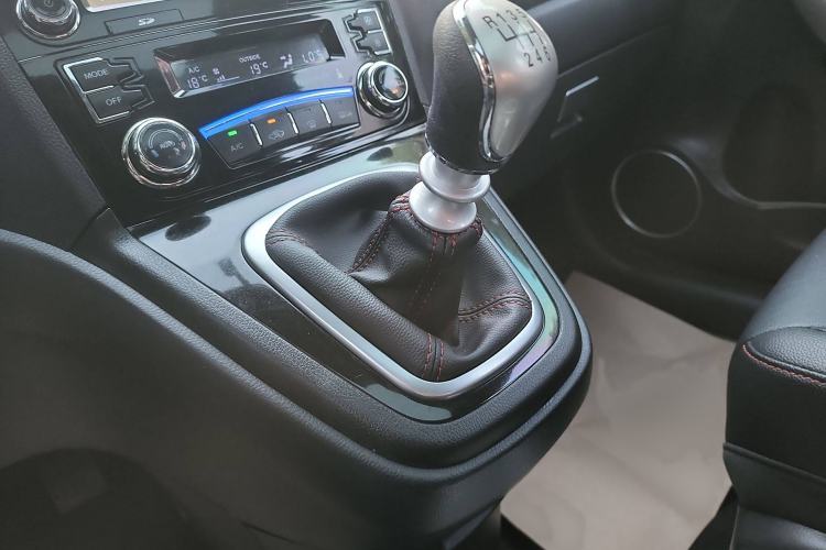 Used Haval H6 2016 Upgraded Model 1.5T Manual Two-Wheel Drive Elite Version