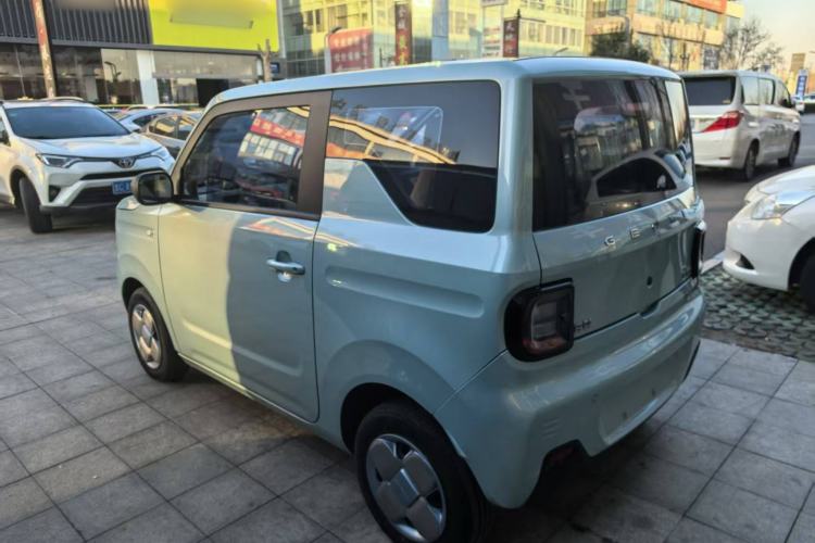 Used Geely Galaxy Panda 2023 Panda Mini 200km Endurance Bear