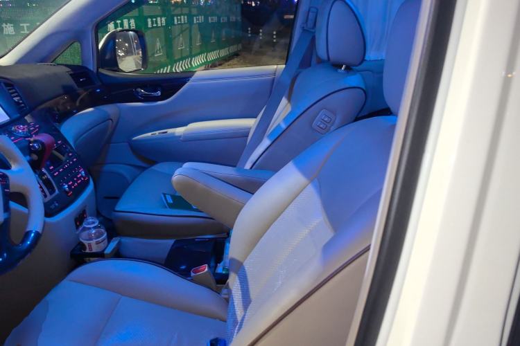 Used Nissan Quest 2015 3.5L SL
