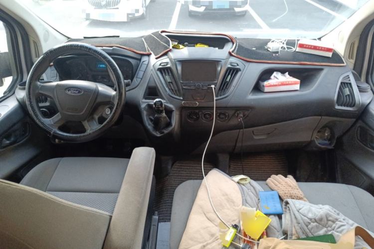 Used Ford Transit 2017 2.0T Diesel Multi-Purpose Commercial Vehicle Short Wheelbase Low Roof China V Standard
