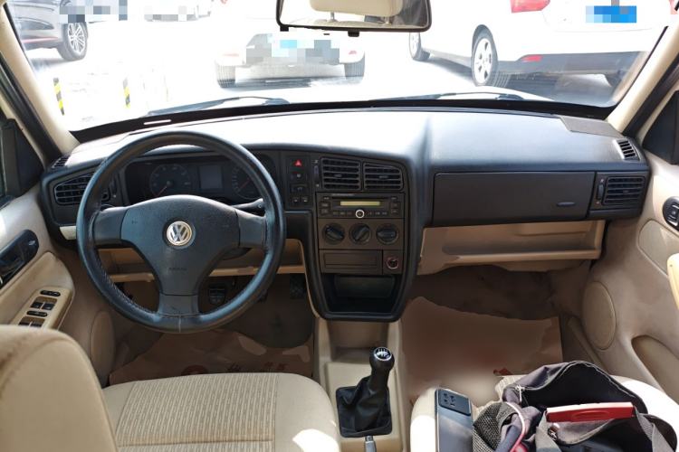 Used Volkswagen Jetta 2010 1.6L Vanguard Center Console