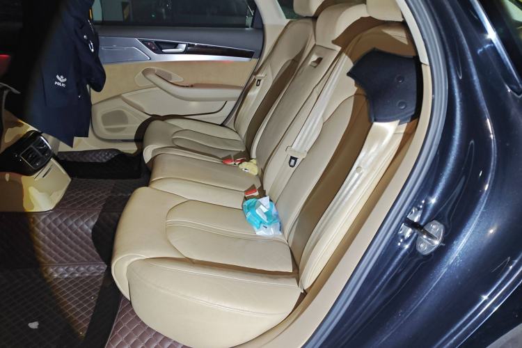 Used Audi A8 2014 A8L 45 TFSI quattro Comfort model
