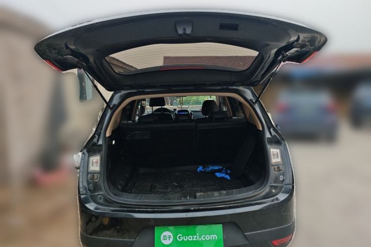 Used Baojun 560 2016 1.8L iAMT Luxury Model Trunk