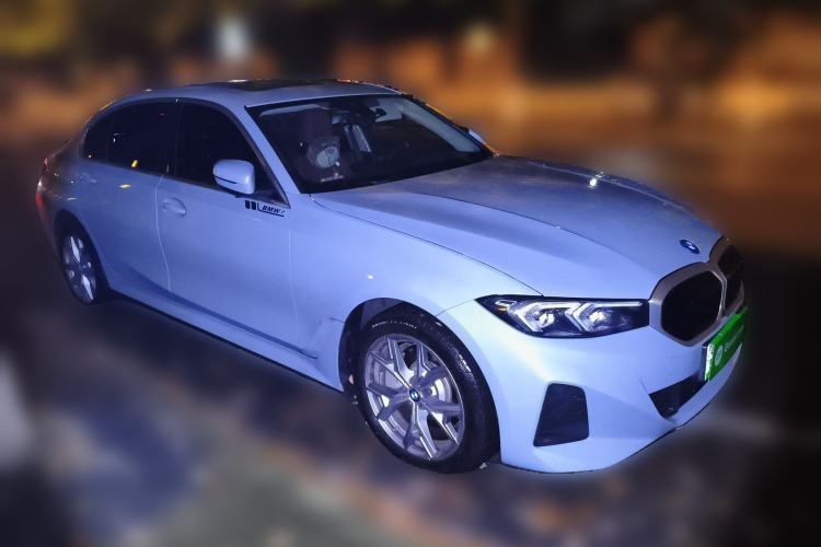 Used BMW i3 2025 eDrive 35 L Front Right 45 Deg