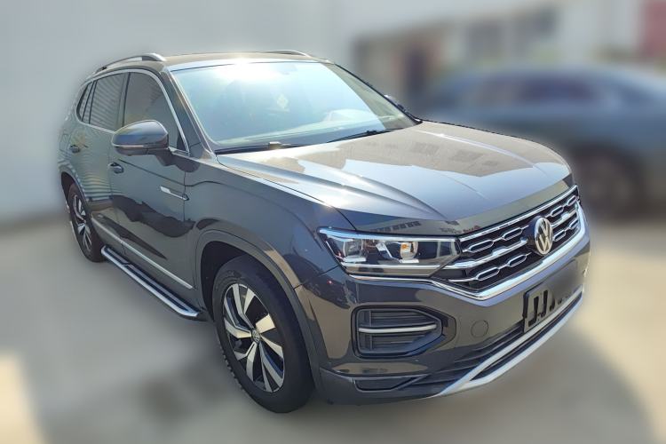 Used Volkswagen Tayron 2020 330TSI Two-Wheel Drive Luxury Smart Connectivity Version Front Right 45 Deg