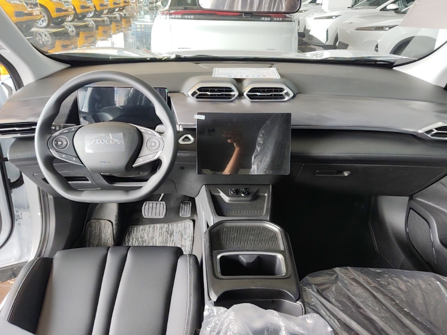 Dongfeng Aeolus SKY EV01 2025 530 km AIR Elite Edition — снимка 12
