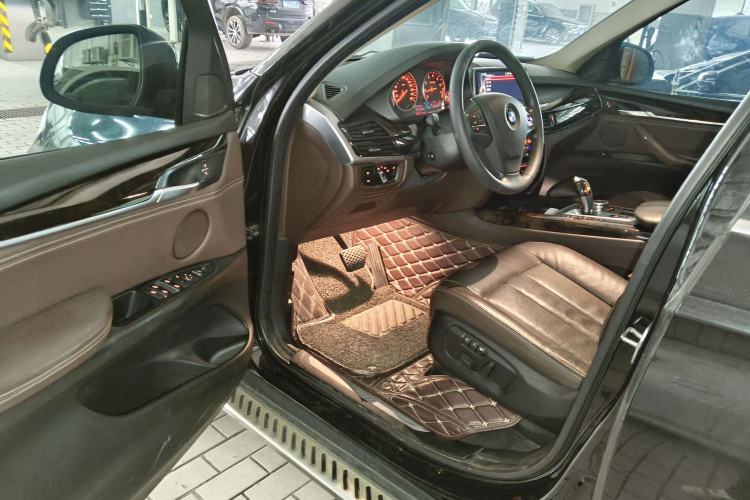 Used BMW X5 2015 xDrive28i
