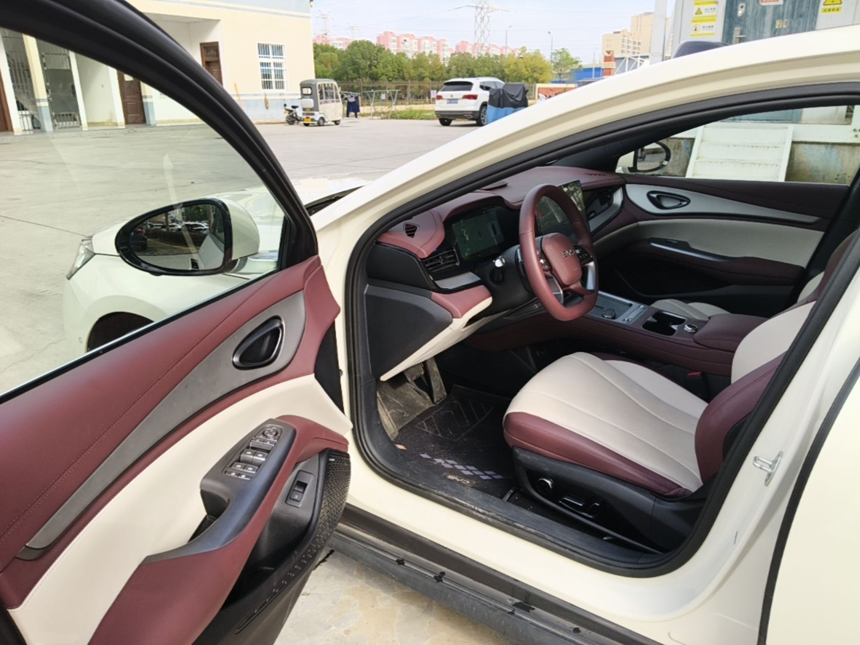 BYD Seal 07 DM-i 2026 DM-i 1.5T 230km Flagship Edition — снимка 18