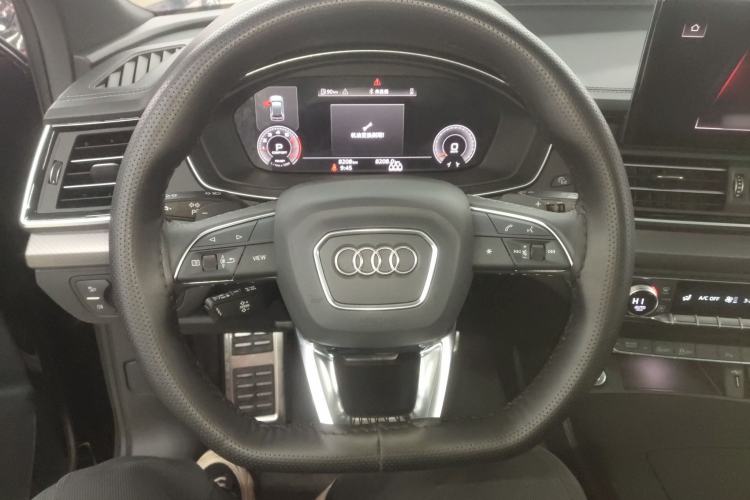 Used Audi Q5L 2025 quattro 45th Anniversary Edition 40 TFSI Luxury Dynamic Model
