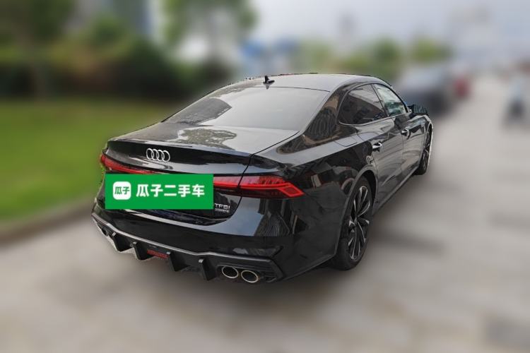 Used Audi A7L 2022 55 TFSI quattro S-line Zhiyuan Crystal Flow Package
