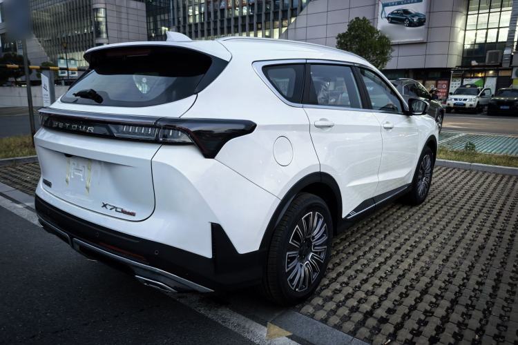 Used JETOUR X70 PLUS 2025 1.5T Elite Edition 5 Seats