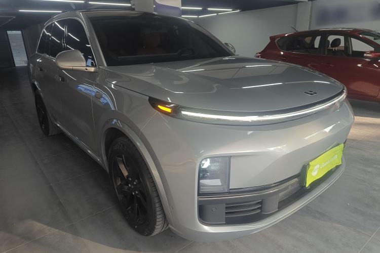 Used Li Auto L8 2023 Pro Model
