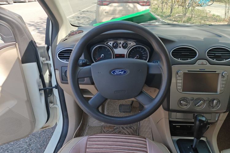 Used Ford Focus 2013 Sedan Classic 1.8L Automatic Base Model