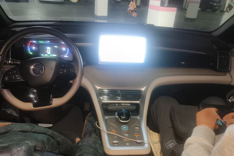 Used BYD Song Pro New Energy 2024 HONOR Edition DM-i 71KM Navigation Model
