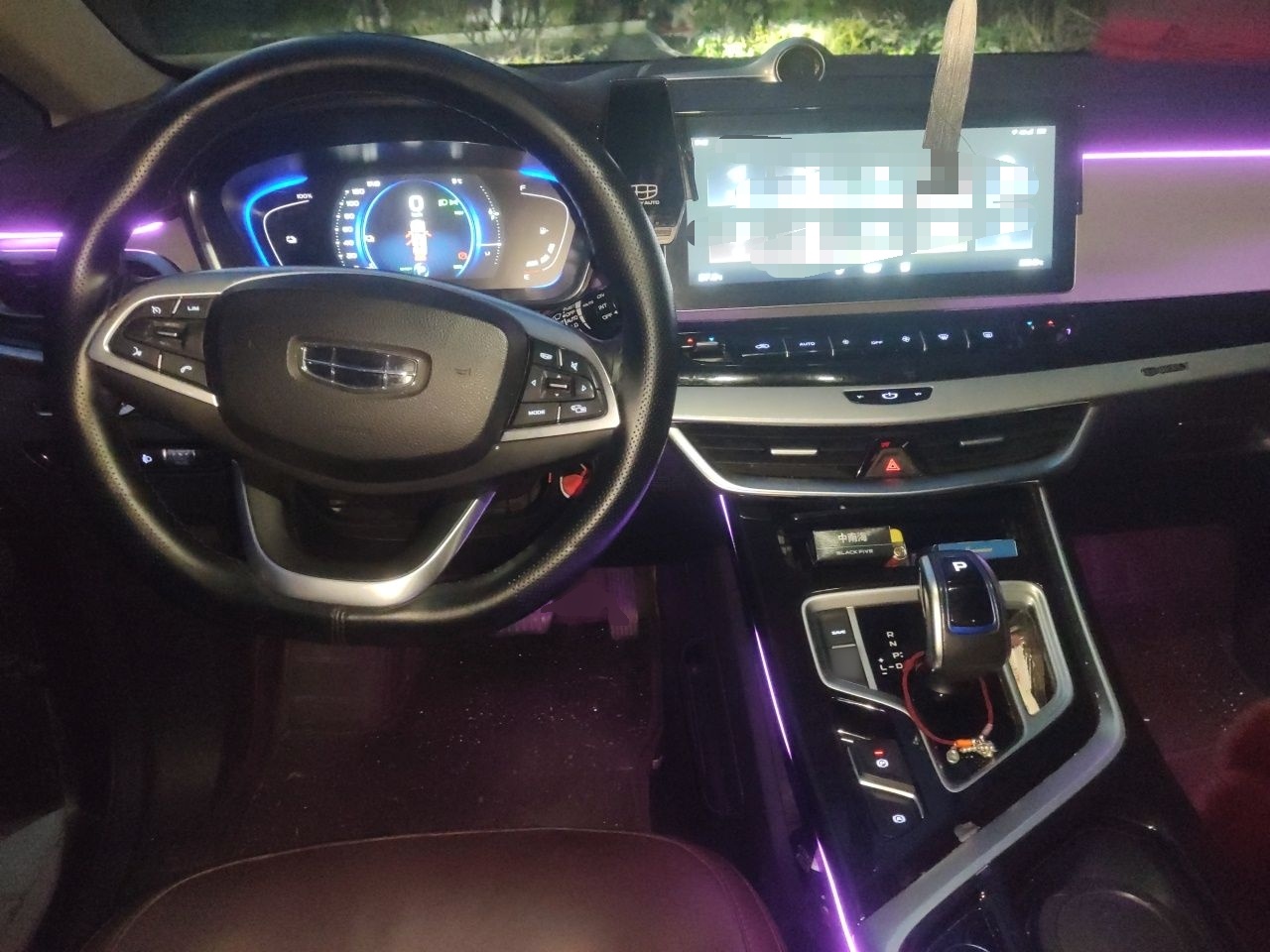 Geely Auto Jiajie New Energy 2022 1.5TD PHEV Platinum Luxury Edition — снимка 9