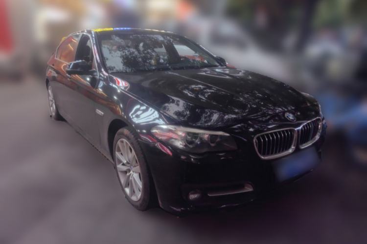 Used BMW 5 Series 2014 520Li Elegant Model Front Right 45 Deg