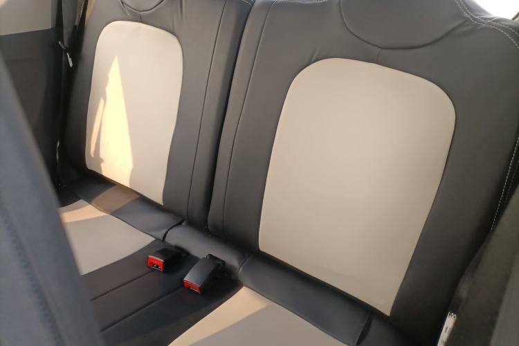 Used Wuling Hongguang MINIEV 2021 Macaron Fashion Edition Lithium-Ion Battery Left Rear Seat