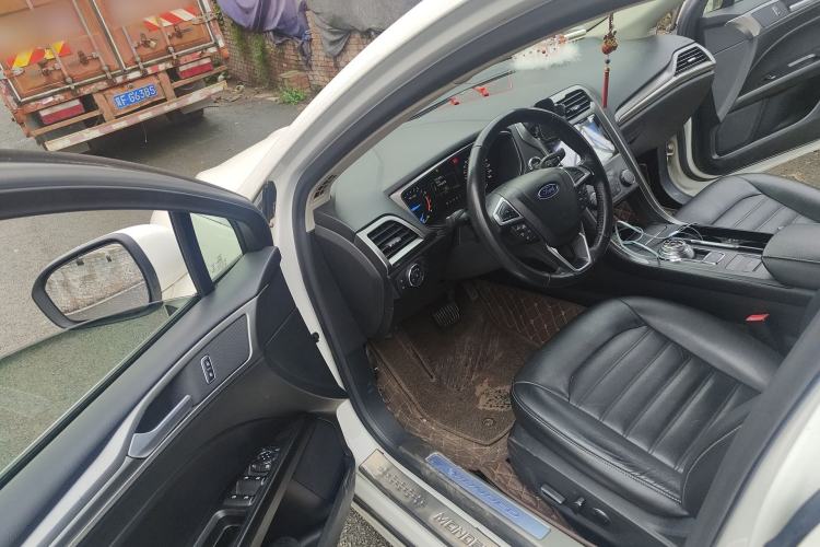 Used Ford Mondeo 2017 EcoBoost 200 Stylish Model Driver Seat