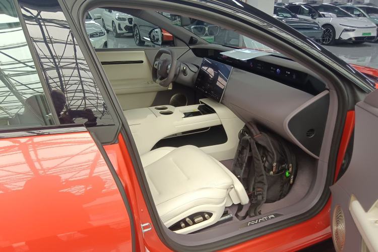 Used Avatr 06 2025 Pro Range-Extended Edition
