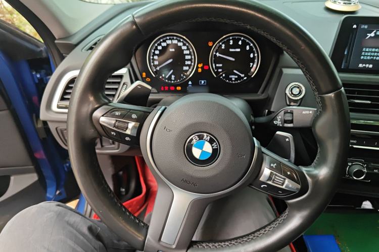 Used BMW 1 Series 2020 125i Leading Model M Sport Package Steering Wheel