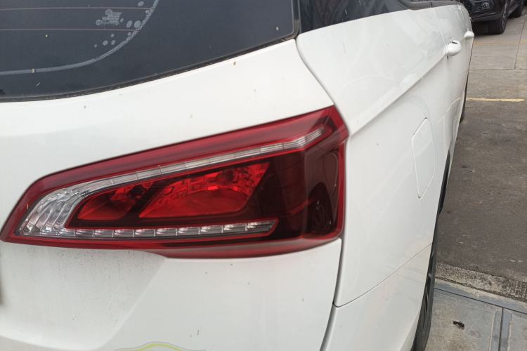 Used Baojun 730 2021 1.5L Manual Fashion Version 7 Seats Right Rear Taillight