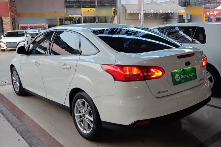 Used Ford Focus 2015 Sedan 1.6L Automatic Trend Model Exterior 2