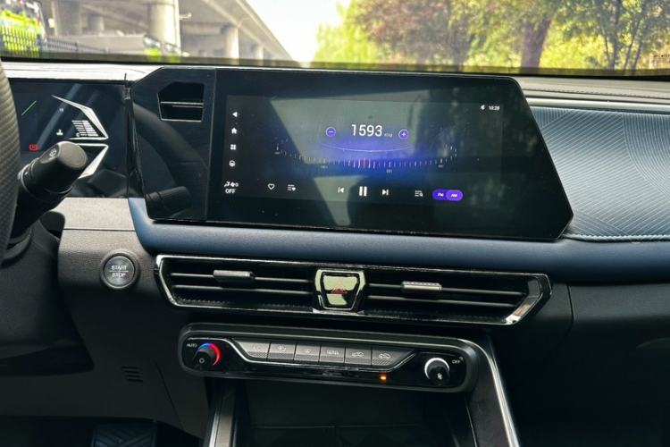 Used GAC Trumpchi GS3 2023 Shadow Speed 270T Enjoyment Edition Interior 2