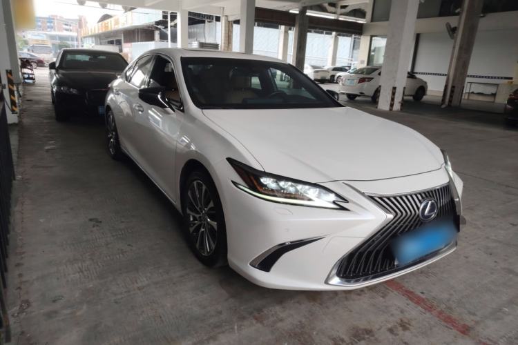 Used Lexus ES 2018 300h Premium Edition China V Standard