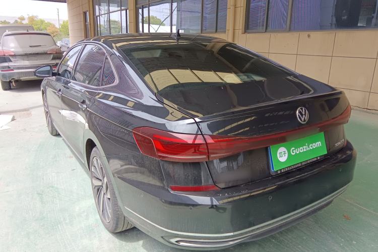 Used Volkswagen Passat 2022 330TSI Luxury Edition Rear Left 45 Deg