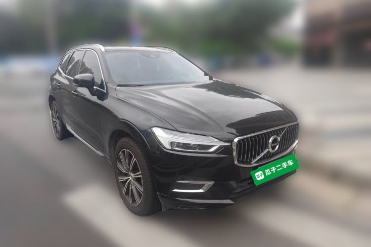 Used Volvo XC60 2021 T5 4x4 Smart Luxury Edition Front Right 45 Deg