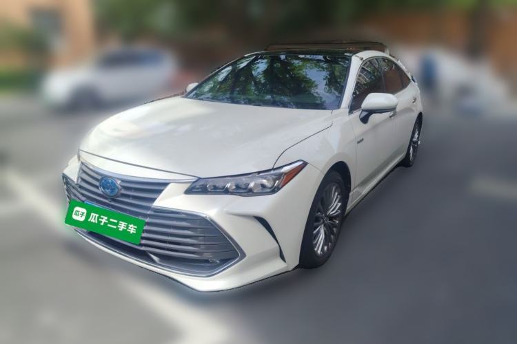 Used Toyota Avalon 2019 Dual-Engine 2.5L XLE Prestige Version China VI Standard