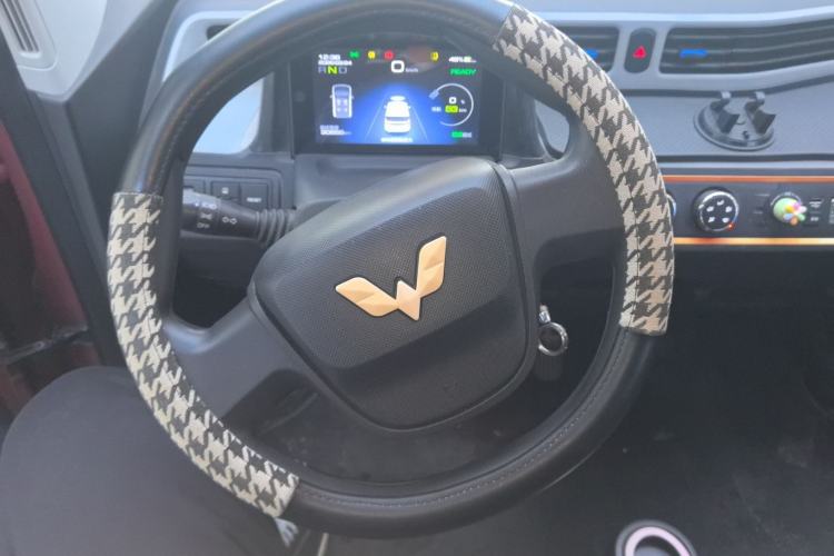 Used Wuling Hongguang MINIEV 2020 Freedom Version Lithium Iron Phosphate Steering Wheel